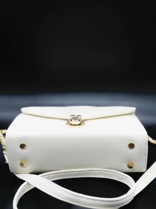 white%20coloured%20strap%20bag%20-%20Image%203