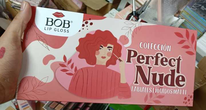BOB%20Perfect%20Nude%2012%20Color%20Lip%20Gloss%20Set%20-%20Image%202