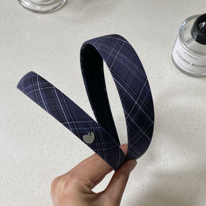 1PC%20Navy%20Blue%20Plaid%20Hair%20Headbands%20With%20Heart%20Decor,%20Stylish%20Hair%20Accessories%20For%20Women,%20Cute%20Hairbands%20For%20Daily%20And%20Party%20Wear%20-%20Image%206
