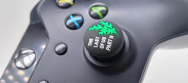 DollaTek%205%20Pair%20Super%20Hero%20Analog%20Controller%20Joystick%20Thumb%20Stick%20Grip%20Cap%20Covers%20for%20PS2,PS3,PS4,Xbox%20360,Xbox%20One%20Analog%20Stick%20Caps%20Replacement%20-%20Image%208