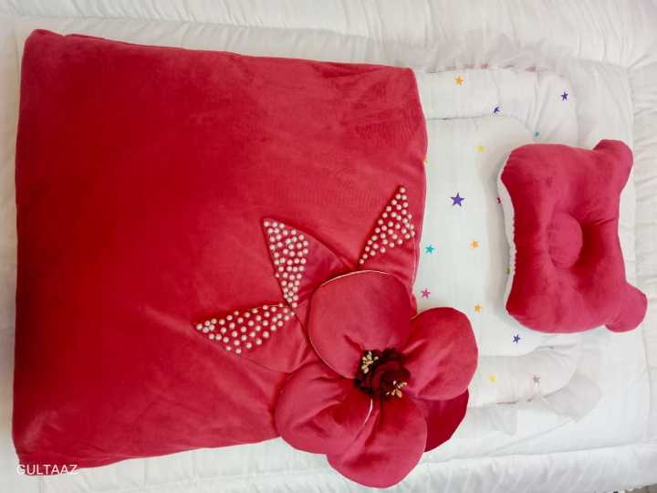 Newborn%20babys%20Carry%20nest%20sweet%20babys%20nest.gultaaz%20bedding%20-%20Image%205