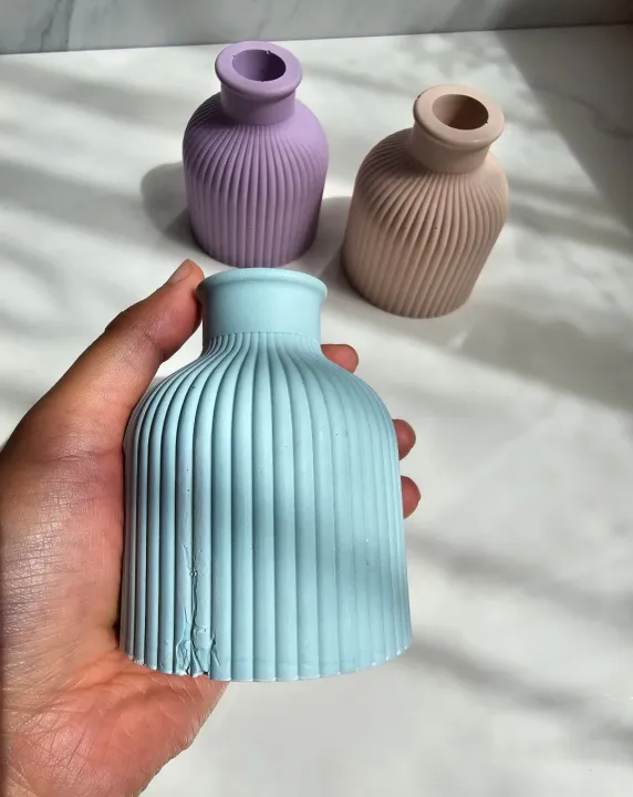 Concrete%20Decor%20Vase%20-%20Mini%20Ribbed%20Turbine%20Rounded%20Vase(Size%2010*6%20cm)%20-%20Image%205