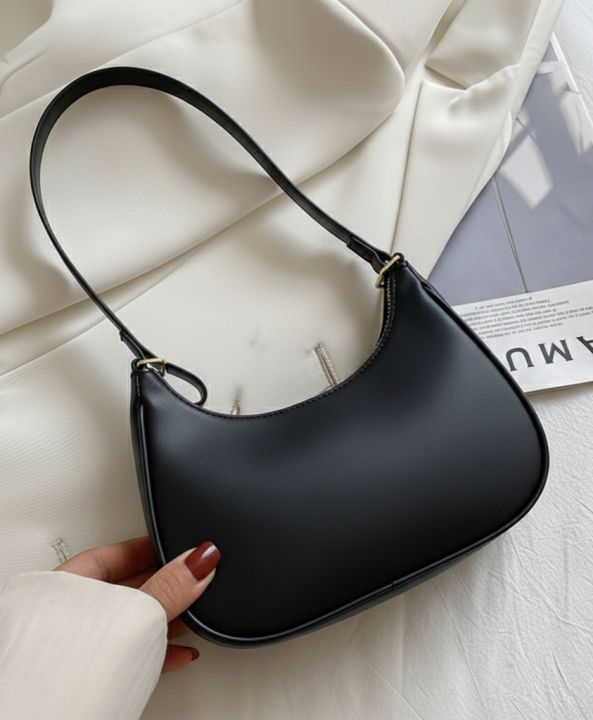 Korean%20Style%20Solid%20Color%20Shoulder%20Bag%20for%20Women%20%7C%20Elegant%20&%20Stylish%20Underarm%20Hobo%20Clutch%20%7C%20Casual%20Trendy%20Crescent%20Purse%20-%20Image%208