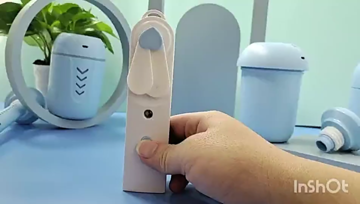 Humidifier Portable and fashionable Rechargeable Handheld Fan