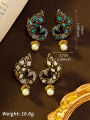 1 Pair of Vintage Retro Two-Tone Rhinestone-Embellished Elegant Peacock Pendant Earrings Suitable for Women to Wear Daily, Attend Parties, or as a  pen gpt. 