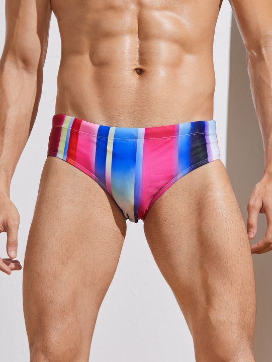 Men's%20sporty%20triangle%20swim%20shorts%20with%20geometric%20pattern%20print,%20quick-drying%20swim%20shorts%20suitable%20for%20pools%20and%20beaches%20-%20Image%204
