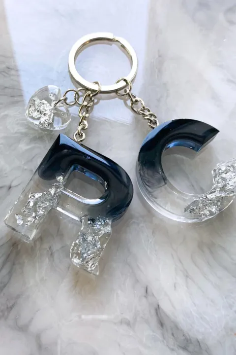 Full%20name%20initial%20%7CCouple%20initials%20%20%7C%20Resin%20key%20pendent%7C%2026%20%20alphabetical%20key%20pendent%20%7CResin%20keychain/%20Get%20your%20favorite%20%7C%20for%20Bags%20%7C%20Gifts%20%7C%20keychain%20%7C%20Customized%20key%20pendent%20%20%7C%20Couple%20initial%20available%20in%204%20beautiful%20design%20-%20Image%203