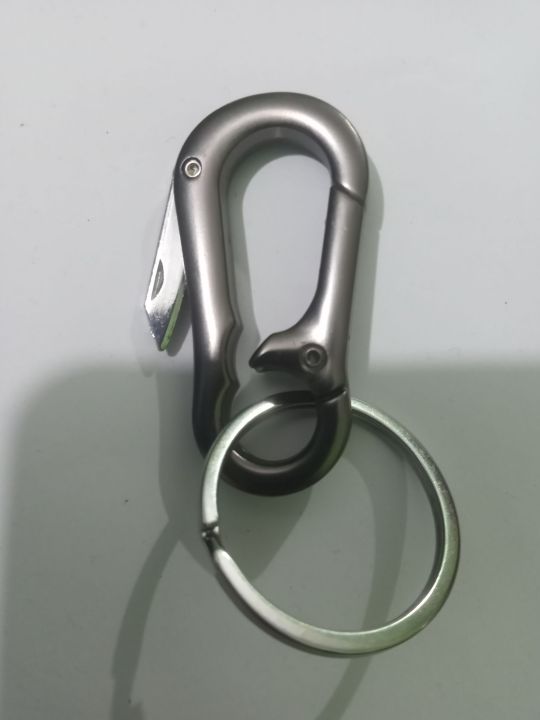 Classic%20Men%20Mini%20Keychain%20Outdoor%20Multi-Functional%202-In-1%20Metal%20Bottle%20Opener%20With%20Two%20Key%20Rings%20For%20Boy%20Gifts%20-%20Image%207