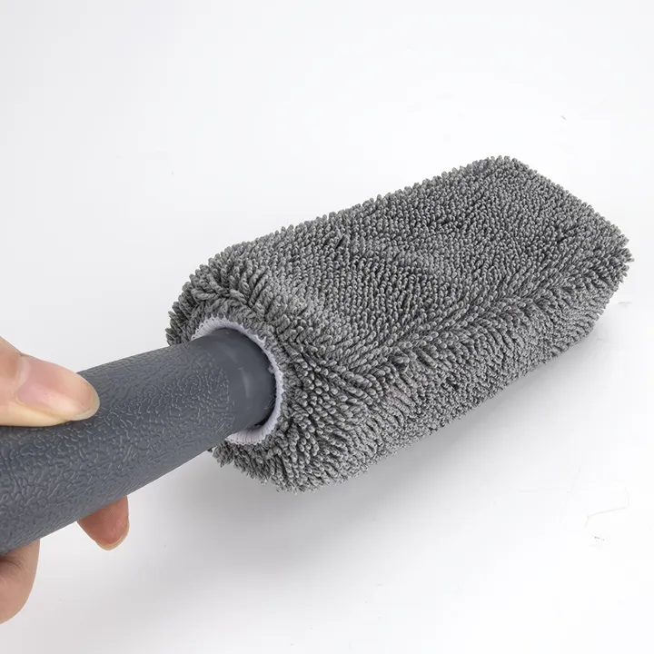 Microfiber%20Car%20Tire%20Brush%20-%20Effective%20Wheel%20Hub%20and%20Rim%20Cleaner%20-%20Perfect%20for%20Car%20Maintenance,%20Detailing,%20and%20Cleaning%20Supplies%20-%20Image%205