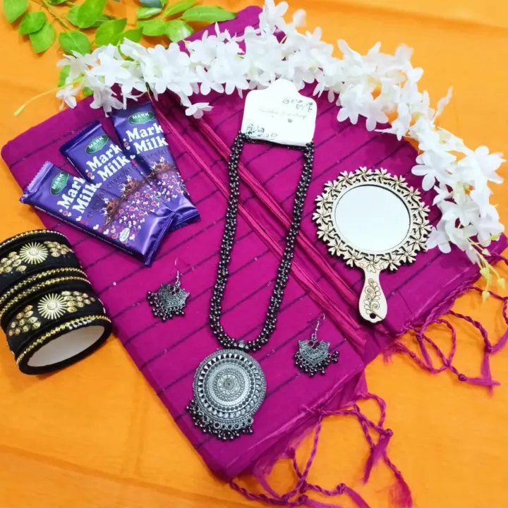 Premium%20Saree%20Combo%20Set%20for%20Women%20%E2%80%93%20Half%20Silk%20Chumki%20with%20Matching%20Accessories%20-%20Image%205