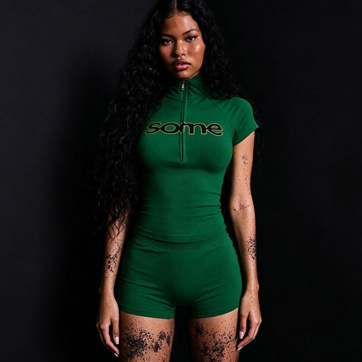 %20Street%20Contrasting%20Short%20Sleeve%20Zipper%20Top%20European%20American%20Spicy%20Girl%20Women's%20Tight%20Fitting%20Sports%20Shaping%20Shorts%20Set%20-%20Image%203