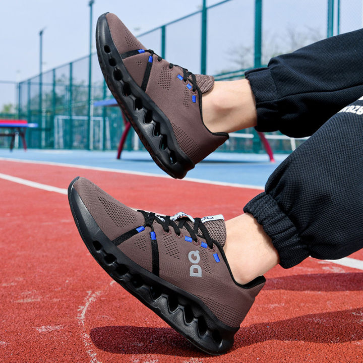 Men's Sports Shoes Lightweight Running Shoes Outdoor Lace up Forrest Gump Shoes Korean Edition Trendy Couple Skateboarding Shoes