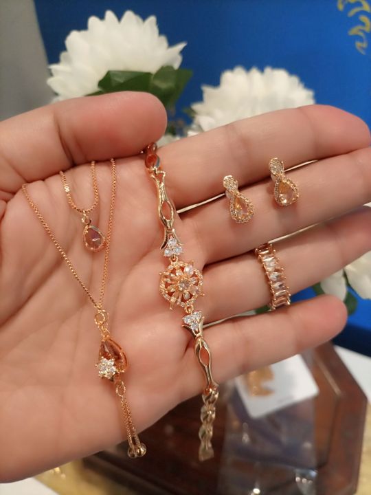 Jewellery%20Set%20-%20Image%203