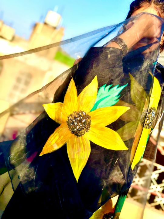 Hand%20painted%20dupatta%20by%20NN%20creation,Hand%20painted%20pure%20organza%20dupatta%20-%20Image%203