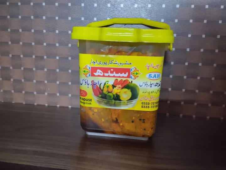 Mixed%20Pickle%20in%20Oil%20Mix%20Achar%20Tail%20-%201000%20gm%20(1kg)%20-%20100%25%20Original%20Shikarpuri%20Achar%20-%20Image%202