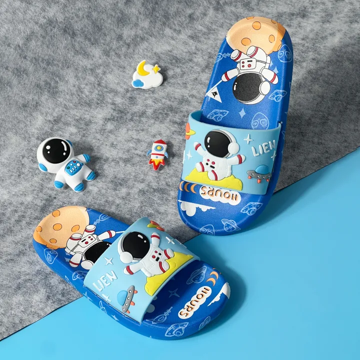 Children%E2%80%98s%20Spaceman%20Slides%20Cute%20Cartoon%20Astronaut%20Toddler%20Slippers%20for%20Boys%20and%20Girls%20Open-Toed%20Sandals%20-%20Image%207
