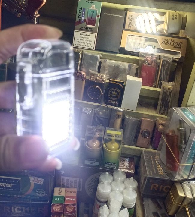 Zinc%20Alloy%20TYP-C%20Fast%20Charging%20Inflatable%20Waterproof%20And%20Windproof%20Quartz%20Watch%20Dual%20Arc%20Lighter%20With%20High%20Brightness%20COB%20Emergency%20Lighting%20LED%20Power%20Display%20Lighter%20-%20Image%204