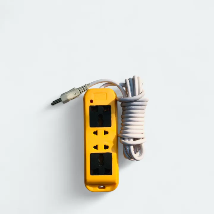Power%20Extension%20Outlet%20with%204%20Sockets%20(2%20simple%20+%202%20universal%20sockets)%20with%203%20meters%20long%20Copper%20wire%20-%20Image%206