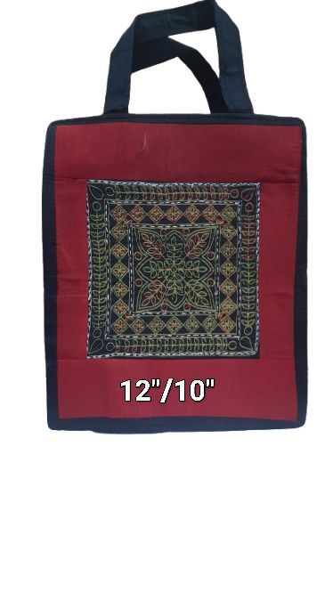 Hand%20made%20lunch%20carry%20bag-%20(%20multicolor)-1pice%20-%20Image%204