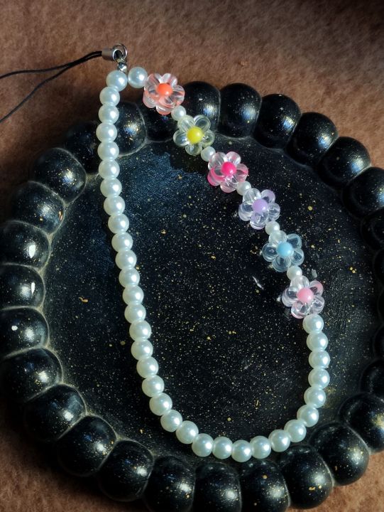 Beaded%20Mobile%20Phone%20Charm%20%E2%80%93Multi%20Flower%20Phone%20Strap%20for%20Girls%20%7C%20Phone%20Charm%20for%20Girls%20%7C%20Trendy%20Pearl%20&%20Beads%20Mobile%20Accessory%20for%20Girls%20-%20Image%206