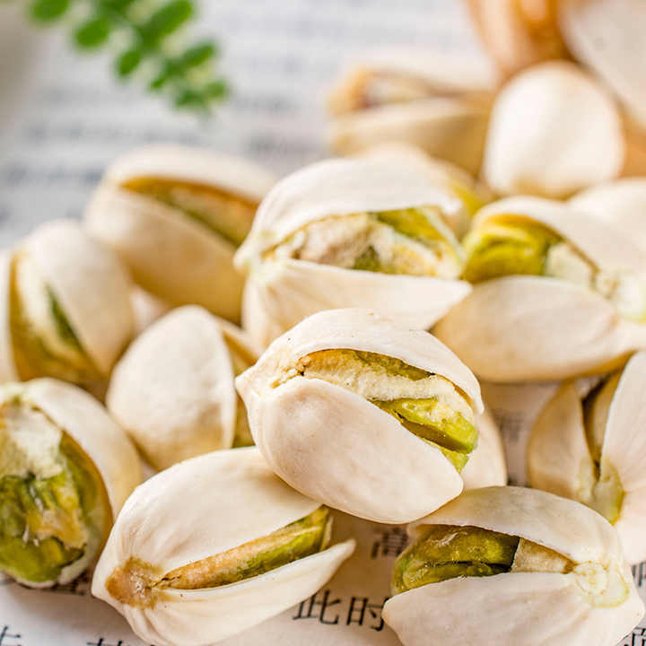 Dried%20Pistachio%20Nuts%20Raw%20Salted%20Pistachio%20Nuts%20100g%20-%20Image%202