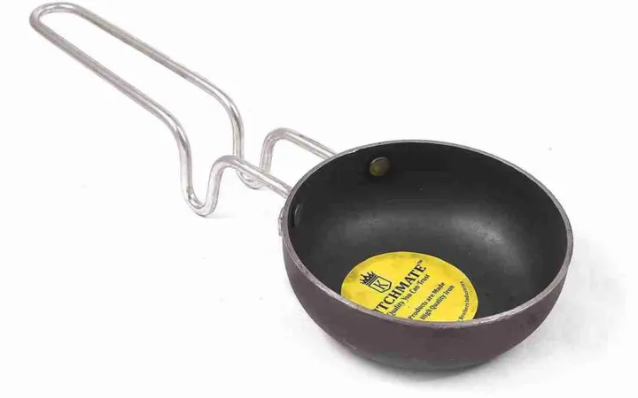 Kitchmate%20Pure%20Iron%20Tadka%20Pan%20Mini%20Round%20Frying%20Pan%20with%20Steel%20Handle%20-%20Image%207