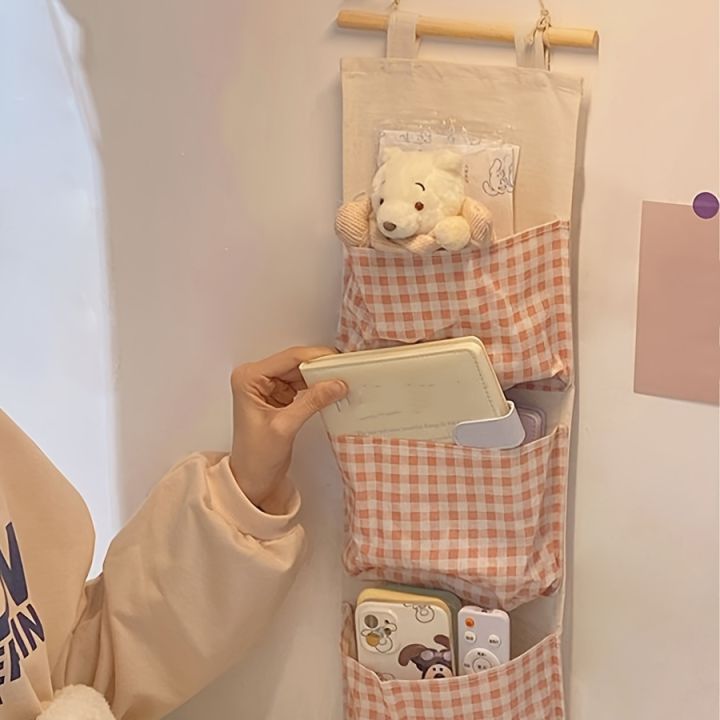 Pink%20Storage%20Bag%20Rack%20Canvas%20Wall%20Mounted%20Bedroom%20Storage%20Bag%20Multifunctional%20for%20Books,%20Jewelry,%20and%20Miscellaneous%20Items,%20-%20Image%202