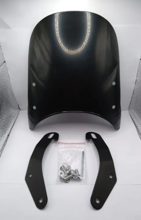 Retro%20Windshield%20for%20any%20Bike%20/%20Windshield%20available%20for%20round%20shape%20headlights%20/%20Retro%20Windshield%20-%20Image%203