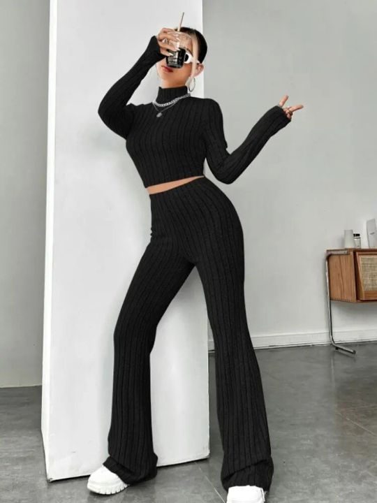 Stand%20Collar%20Navel%20T-shirt%20and%20Trumpet%C2%A0pants%20-%20Image%206