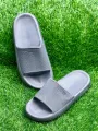 Men Solid Colour Fashion Chappels. 