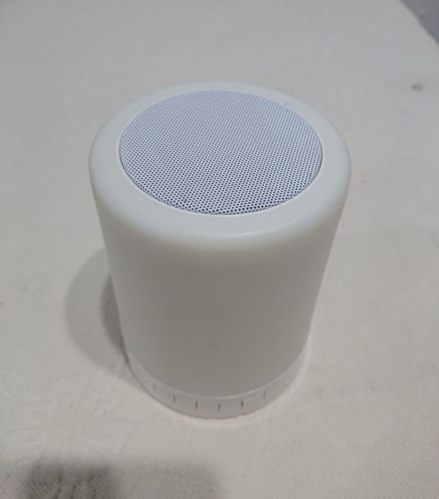 Bluetooth%20Speaker%205watt%20with%208%20Colourful%20Modes%20-%20Image%207