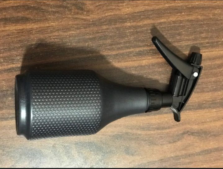 Black%20Shower%20Spray%20Bottle%20/Refillable%20Sparay%20Bottle%20/Saloon%20Shawar%20Spray%20Bottle.%20-%20Image%202