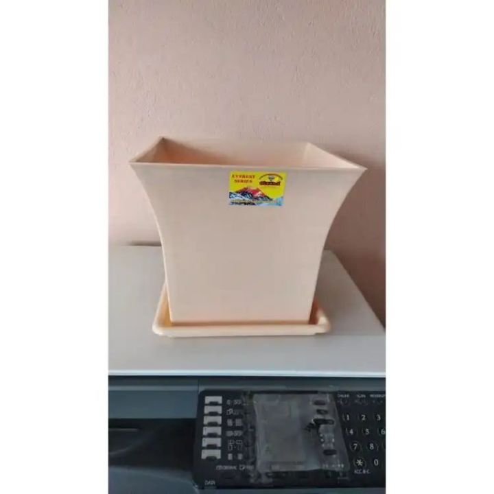 Gem%20Fancy%20Square%20Gamala%20/%20Flower%20Pot%207%20Inches%20Along%20With%20Plate%20(Set%20of%203)%20-%20Image%203