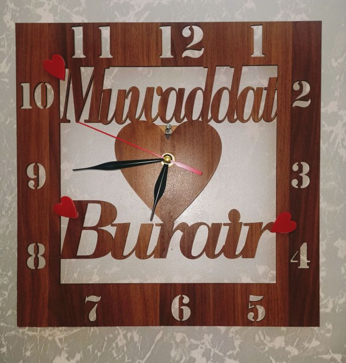 customized%20name%20clock/%20Couple%20name%20wall%20clock%20-%20Image%202