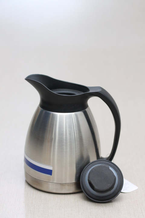1%20litres%20stainless%20steel%20Thermos%20Capra%20thermos%208%20hour's%20hot%2012%20hour's%20cold%20property%20-%20Image%203