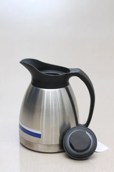 1%20litres%20stainless%20steel%20Thermos%20Capra%20thermos%208%20hour's%20hot%2012%20hour's%20cold%20property%20-%20Image%203