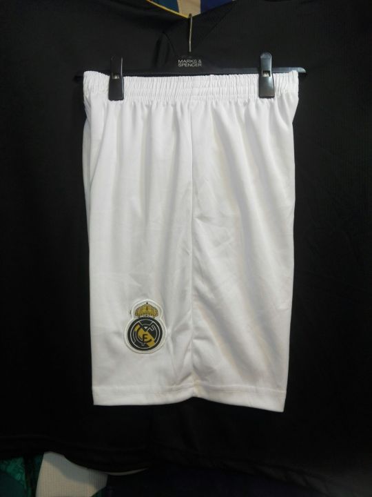 Complete%20Your%20Football%20Look%20With%20Real%20Madrid%20Short%20Pants%20White%202025/26-%20Stylish%20Addition%20To%20Your%20Football%20Attire%20-%20Image%204