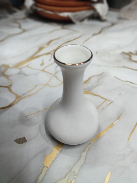 Premium flower vase for decoration