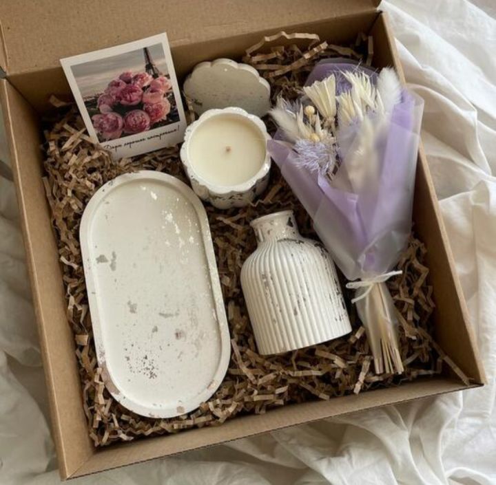Artificial%20flower%20decorative%20luxurious%20edition%20concrete%20made%20vase%20exclusive%20combo%20set%20-%20Image%203