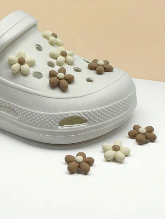 8 Pieces of Flower Design Shoe Decorations, Beige and Coffee Flower Accessories, Suitable for Hollow Clogs, Garden Shoes, DIY Holiday