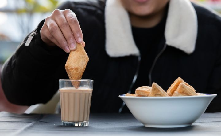 Arksh%20Food%20Dami%20Crispy%20Puff%20-%20150%20gm%20-%20Image%205