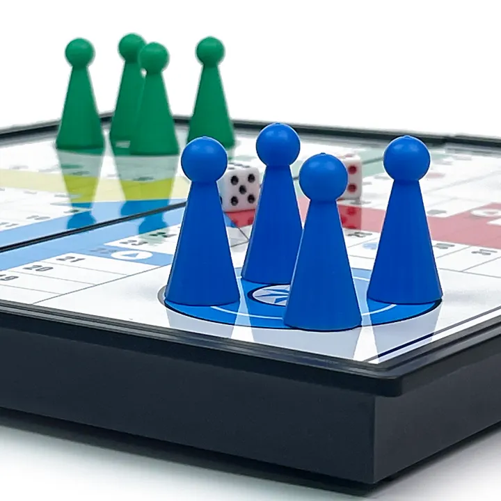 Foldable%20Magnetic%20Dice%20Board%20Game%20Portable%20Plastic%20Chessboard%20Tabletop%20Strategy%20Game%20Travel%20Outdoor%20Game%20Set%20-%20Image%204