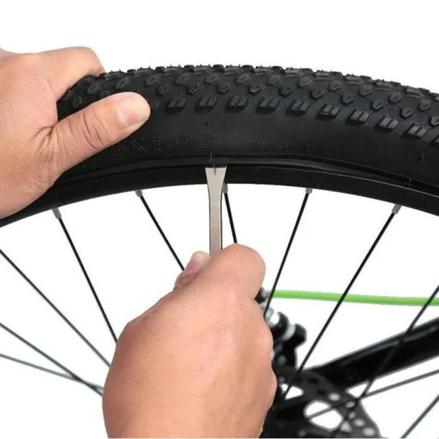 Bicycle%20tire%20repair%20tool%20kit%20for%20mtb%20700%20road%20bike%20-%20Image%202