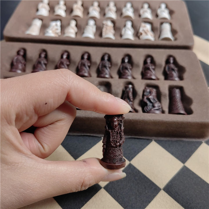 Imitation%20ancient%20chess%20trumpet%20resin%20chess%20pieces%20leather%20chessboard%2028*28cm(11inch)%20Qing%20Bing%20chess%20figure%20modeling%20puzzle%20-%20Image%205