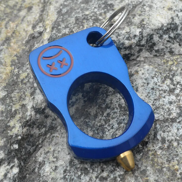 1%20inch%20thick%20metal%20keychain%20hammered%20mirror%20EDC%20keychain%20-%20Image%203