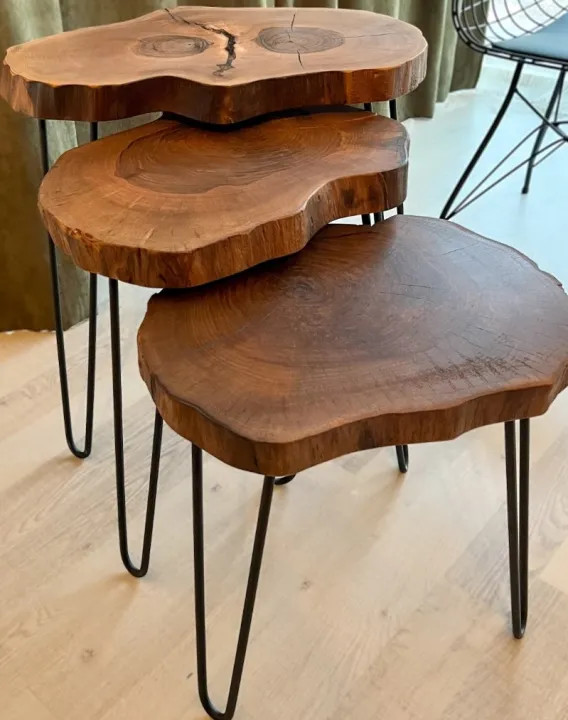 Custom%20Live%20Edge%20Coffee%20Tables%20%E2%80%93%20Rustic%20Minimalistic%20%20sheesham%20Wood%20Slab%20Tables%20with%20Hairpin%20Legs%20%E2%80%93%20Natural%20Round%20Center%20Table%20for%20Living%20Room%20-%20Image%203
