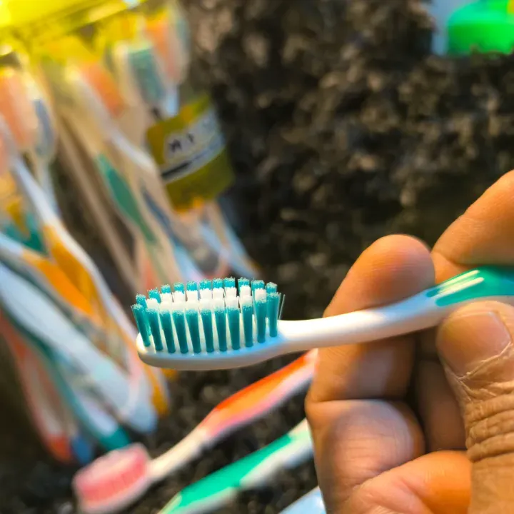 Matador%20Soft%20ToothBrush%20With%20Cap-%201%20Jar%20-12%20Pcs%20-%20Image%202