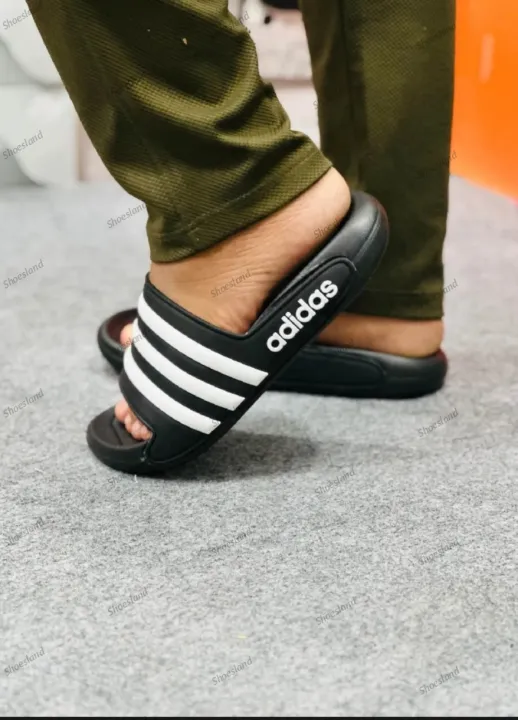 Adidas%20Style%20Men's%20Slide%20Slipper%20%E2%80%93%20Comfortable%20&%20Stylish%20EVA%20Sole%20Sandal%20for%20Indoor%20&%20Outdoor%20Use%20-%20Image%205