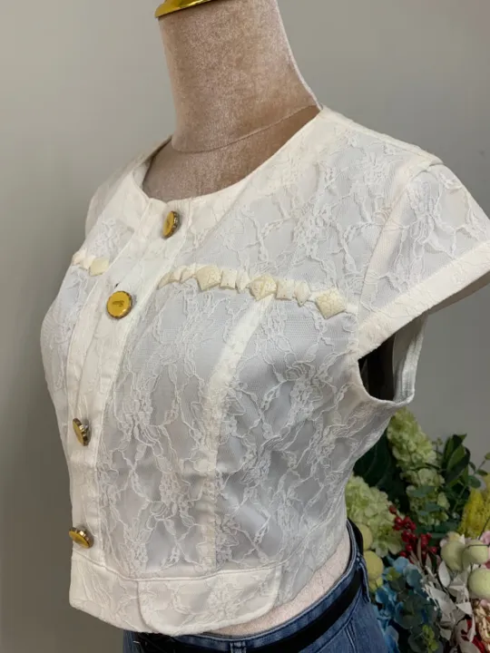 Crop%20Top%20Cardigan%20with%20Lace%20%E1%80%A1%E1%80%95%E1%80%B1%E1%80%AB%E1%80%BA%E1%80%91%E1%80%95%E1%80%BA%E1%80%A1%E1%80%84%E1%80%BA%E1%80%B9%E1%80%80%E1%80%BB%E1%80%AE%E1%80%A1%E1%80%90%E1%80%AD%E1%80%AF%20AyeyarMark%20trendy%20fashion,%20perfect%20for%20layering%20-%20Image%203