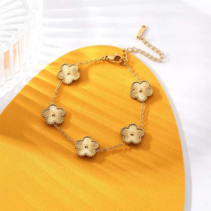 jewellery%20-%20Image%204